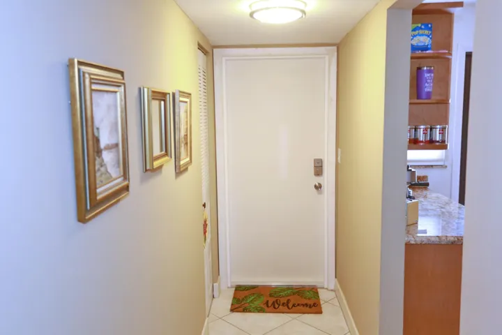 009-016-Foyer-4200x2800