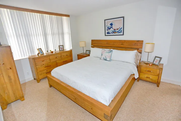 021-023-Master Bedroom-4200x2800