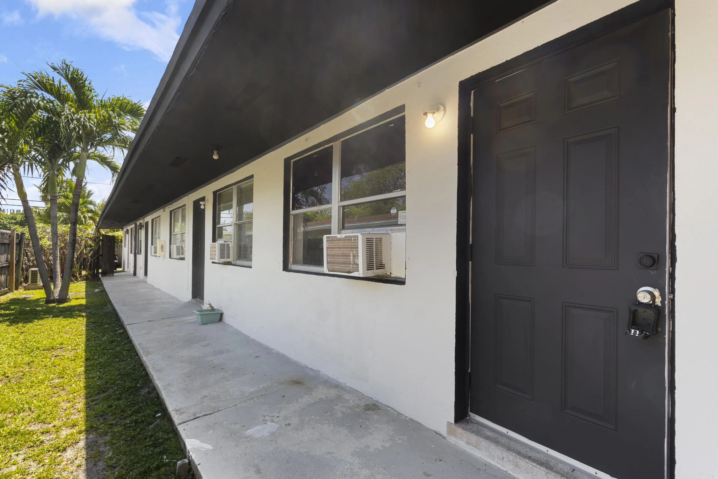 Corner end unit with two bedrooms and one bathroom.