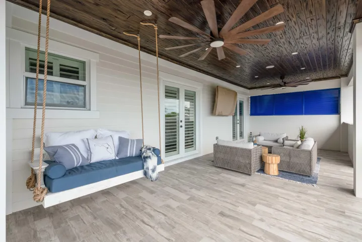 Pecky Cypress Ceiling Details