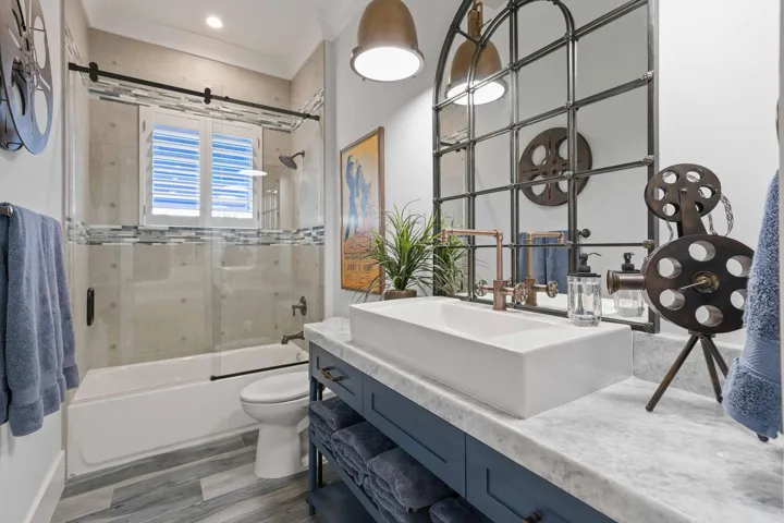 Guest Bath 2