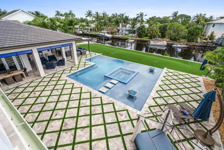 Hugh Outdoor Space
