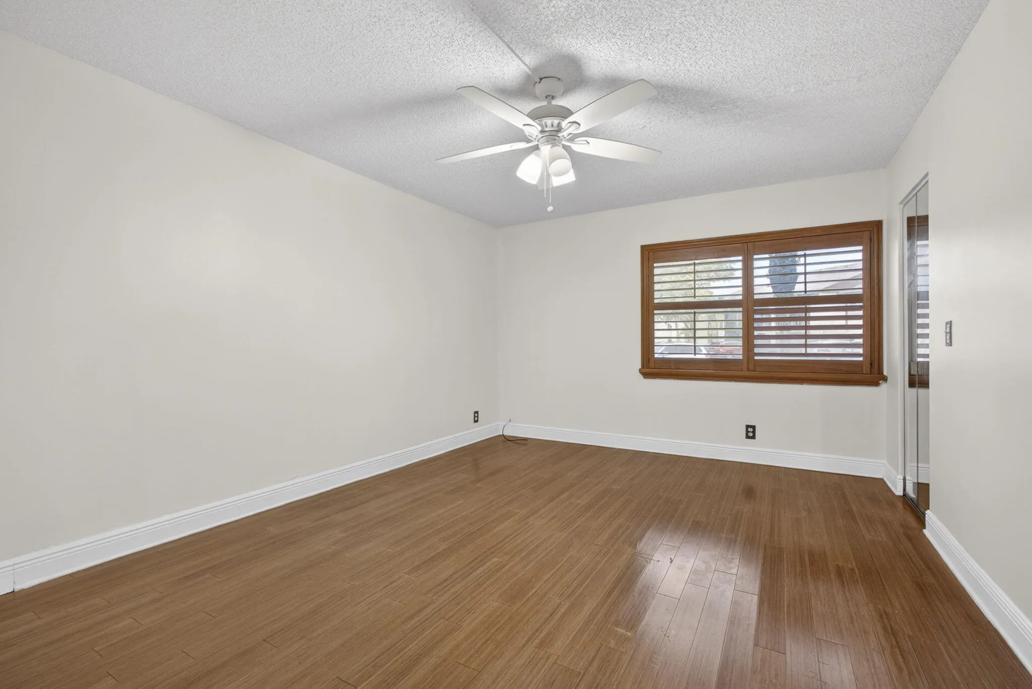 28-web-or-mls-BS1A5120