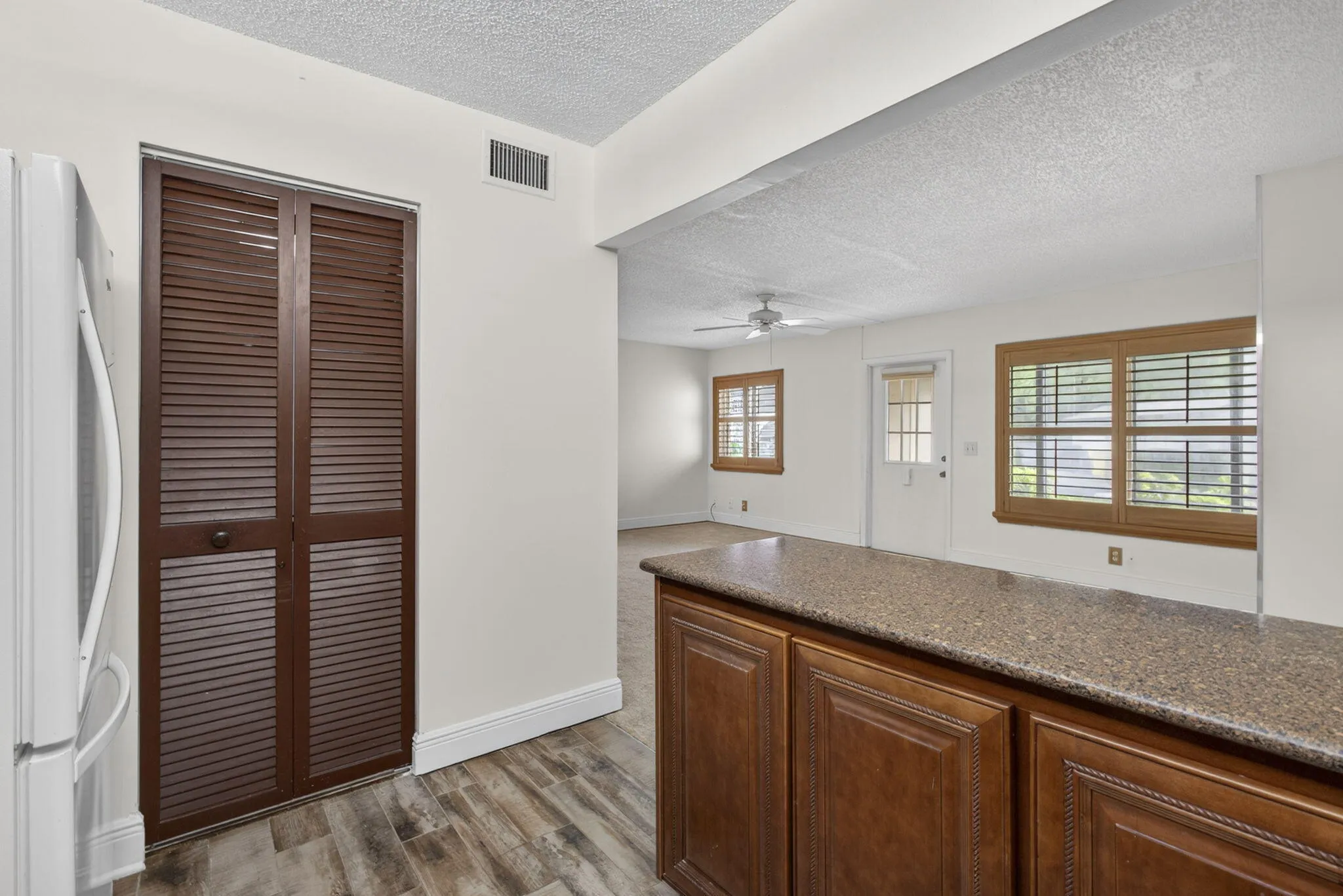 21-web-or-mls-BS1A5082