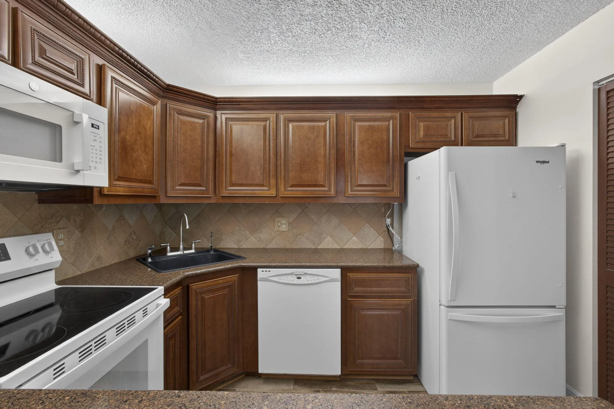 23-web-or-mls-BS1A5092
