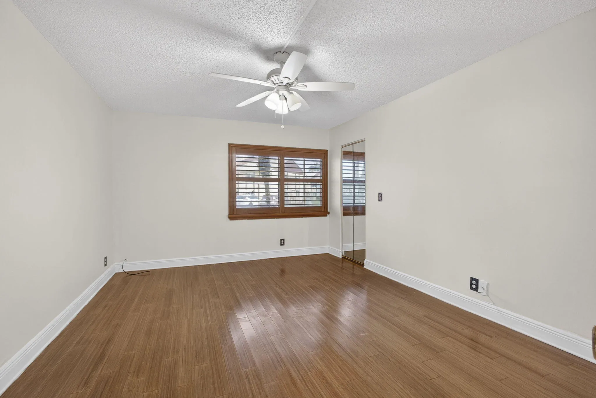 30-web-or-mls-BS1A5127