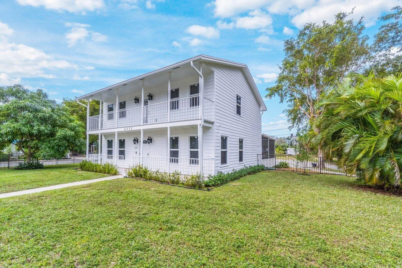 003-2233DockStreet-WestPalmBeach-FL-3340