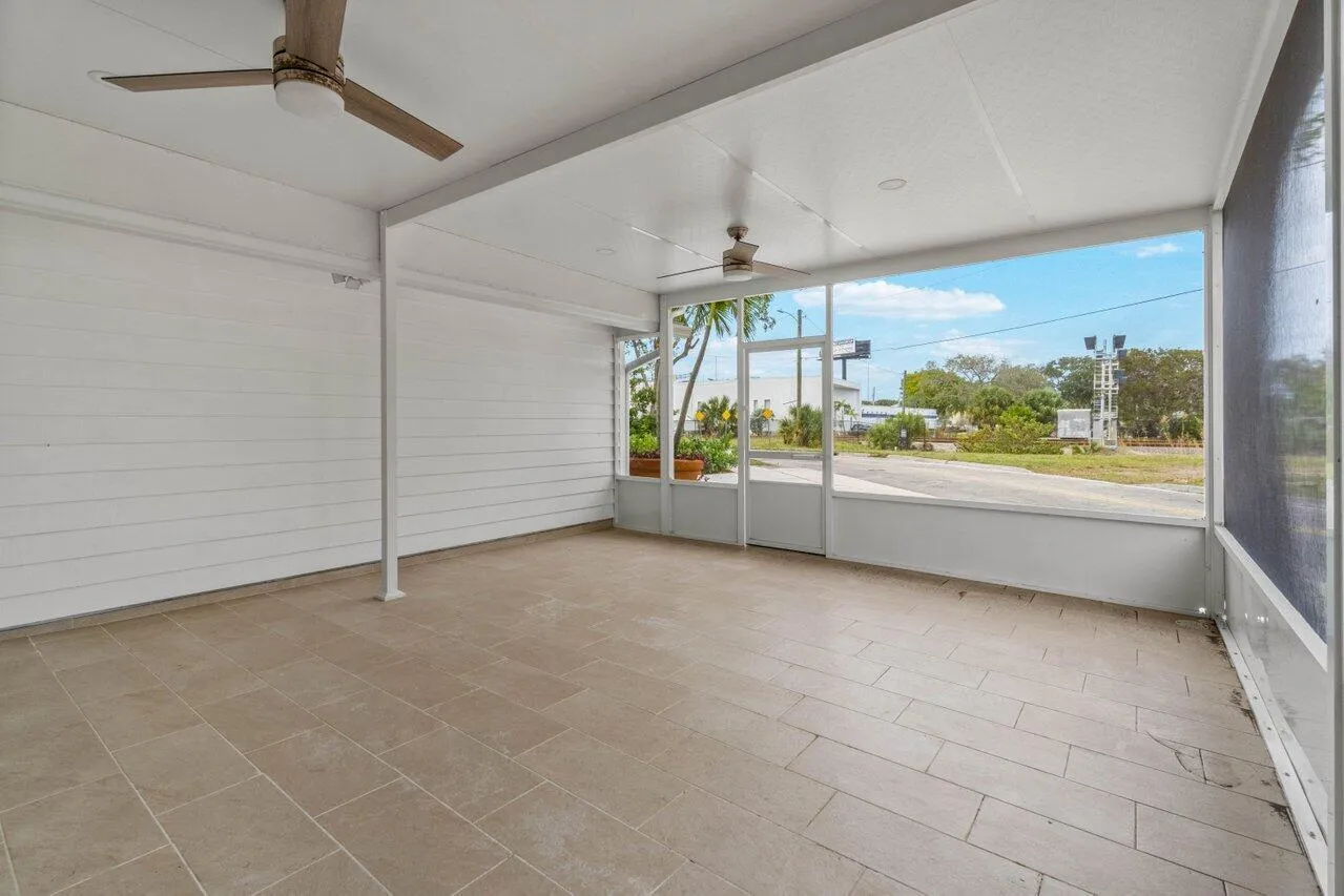 034-2233DockStreet-WestPalmBeach-FL-3340