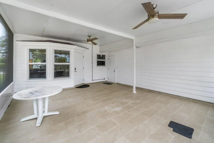 031-2233DockStreet-WestPalmBeach-FL-3340