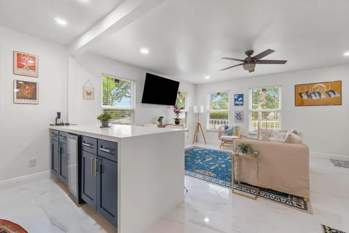 010-2233DockStreet-WestPalmBeach-FL-3340