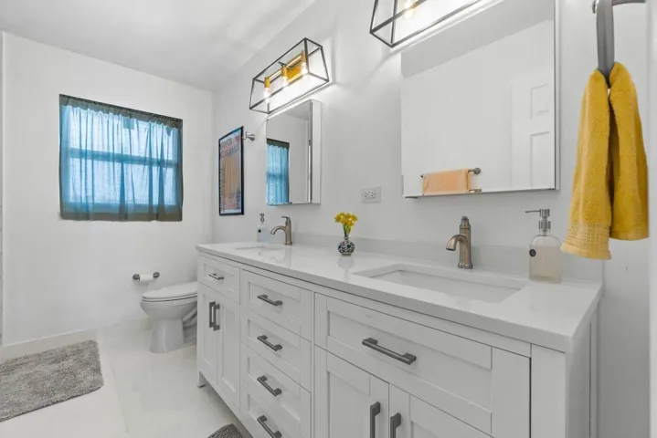 025-2233DockStreet-WestPalmBeach-FL-3340