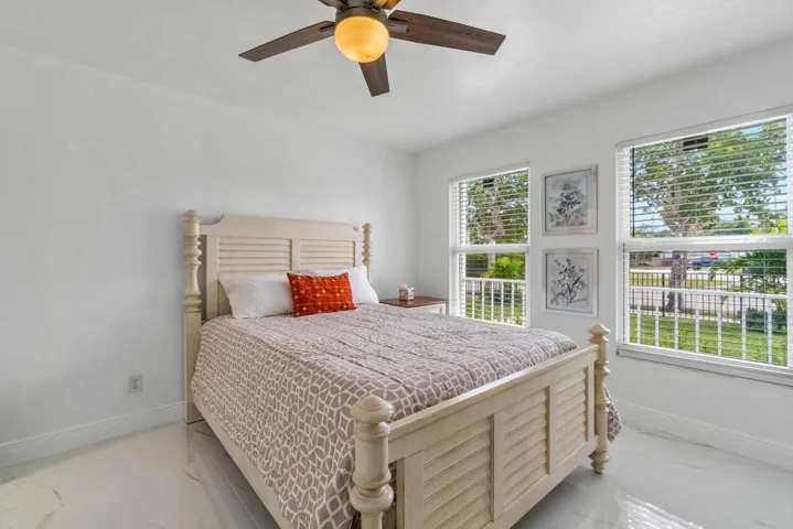 021-2233DockStreet-WestPalmBeach-FL-3340