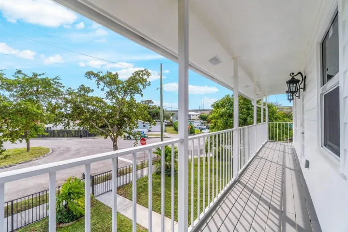 029-2233DockStreet-WestPalmBeach-FL-3340