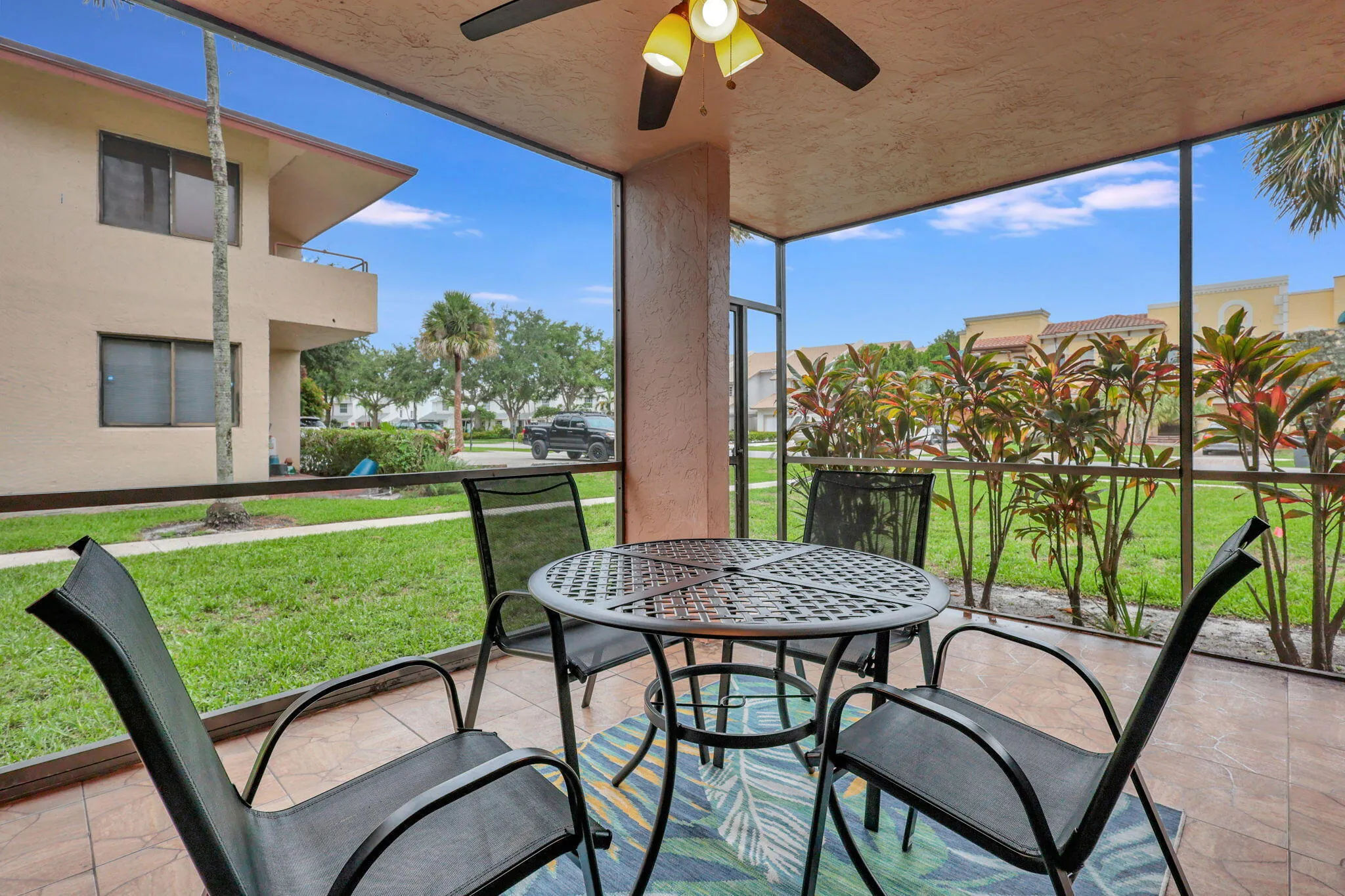 40-web-or-mls-12641West_196