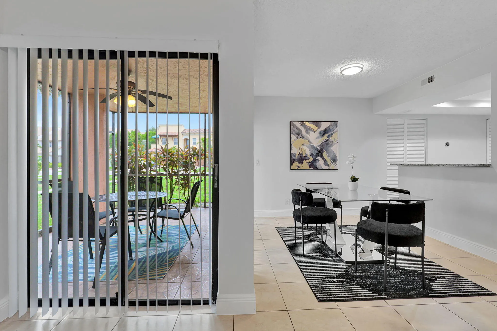 15-web-or-mls-12641West_71