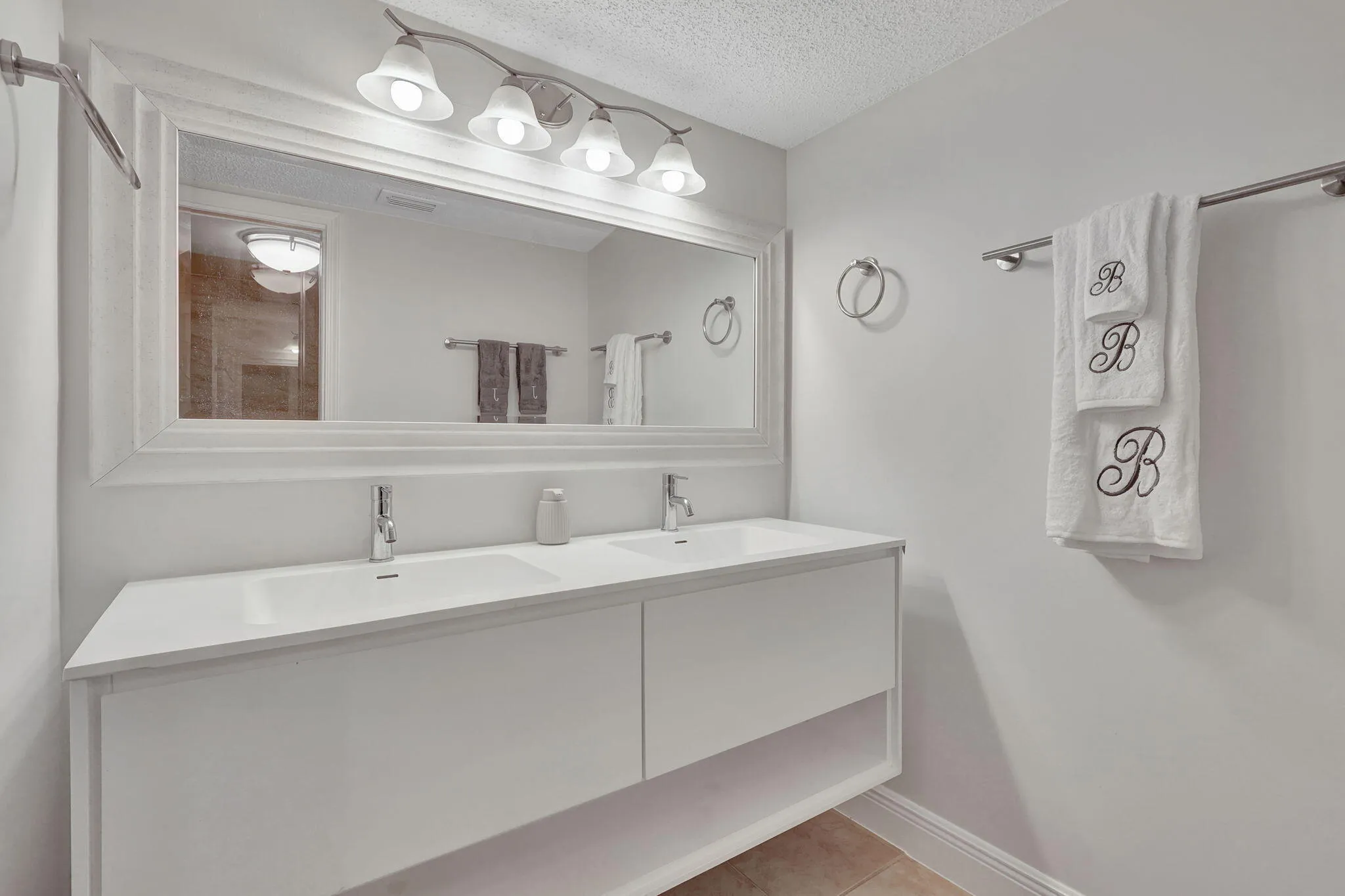 37-web-or-mls-12641West_181