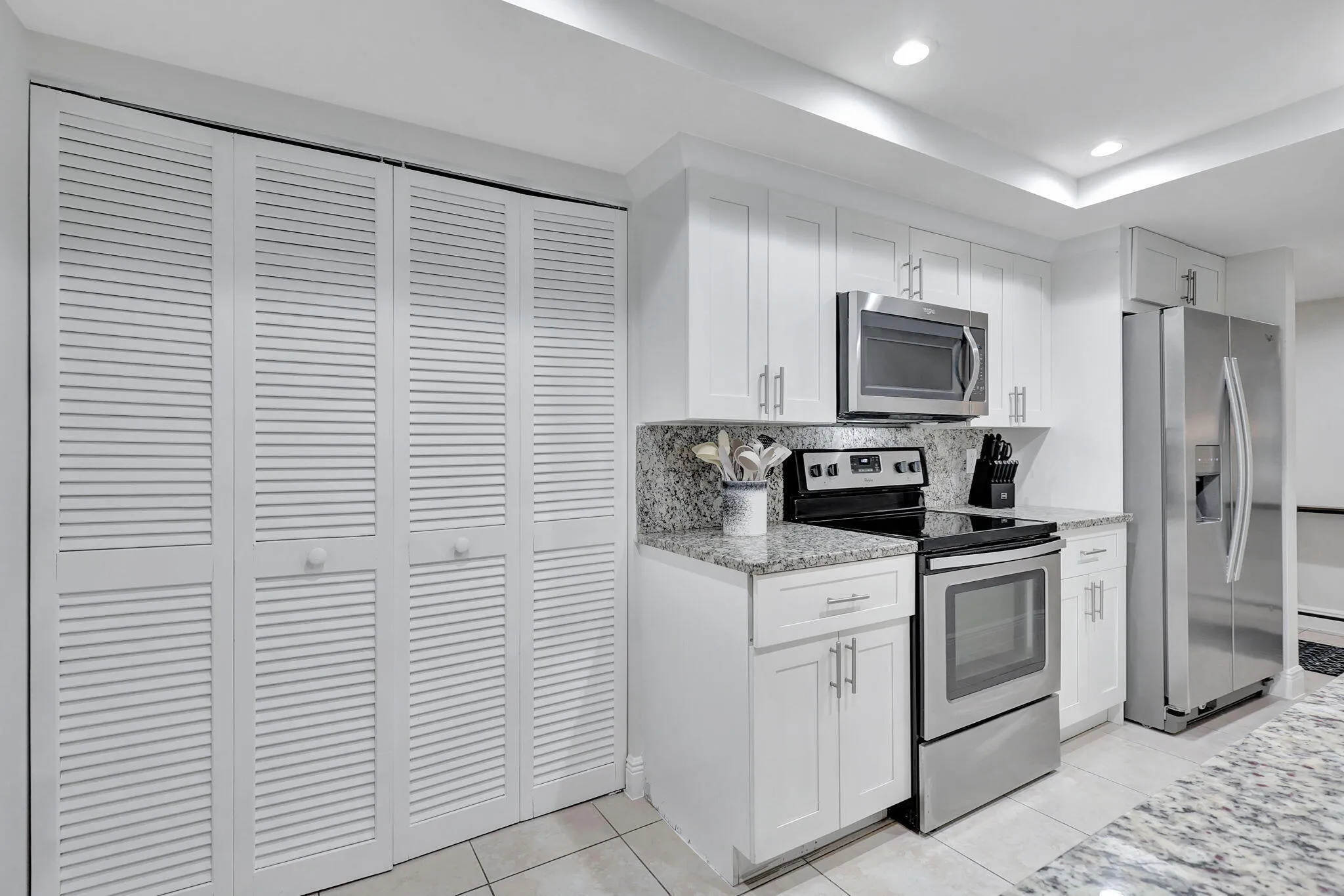 31-web-or-mls-12641West_151