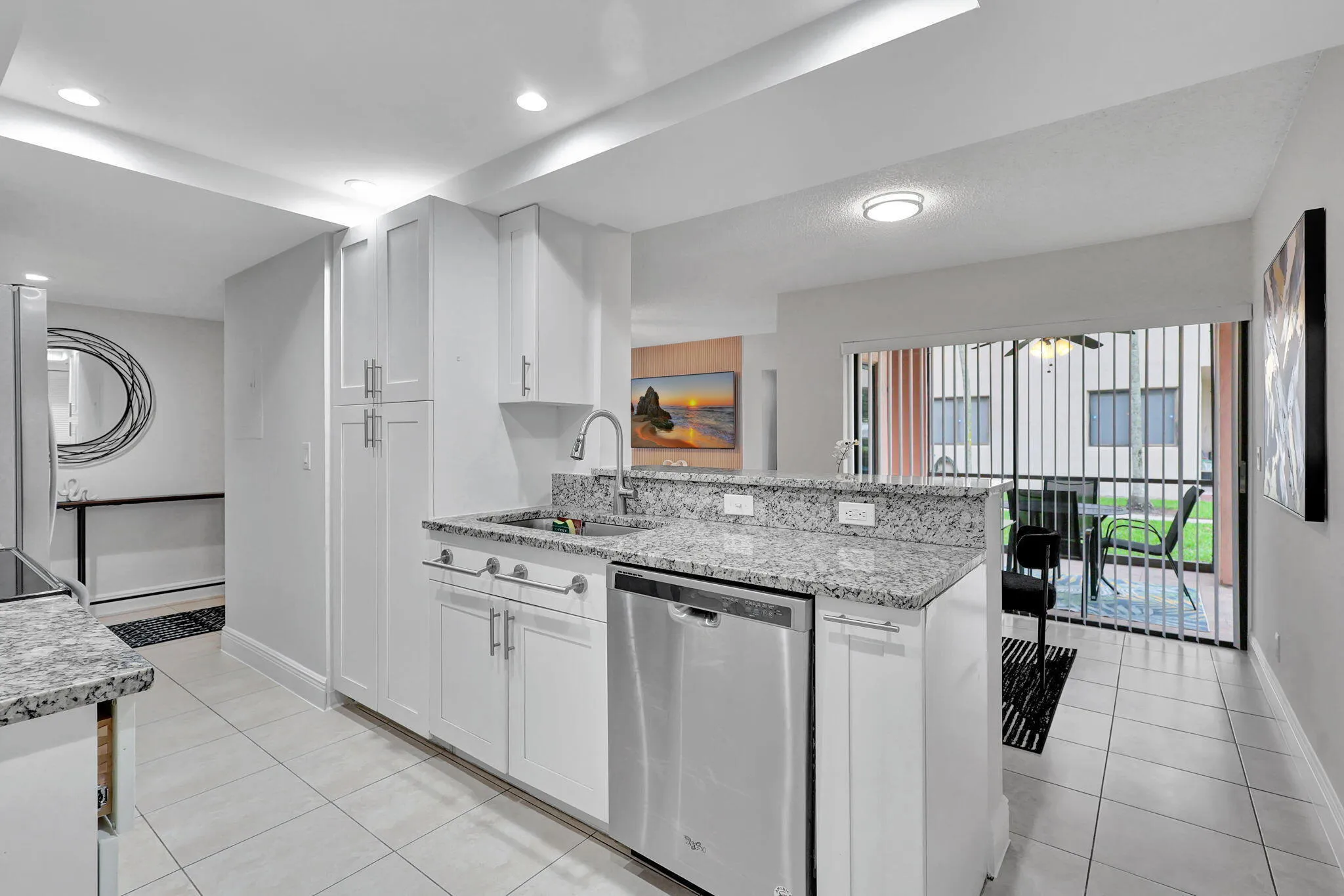 26-web-or-mls-12641West_126
