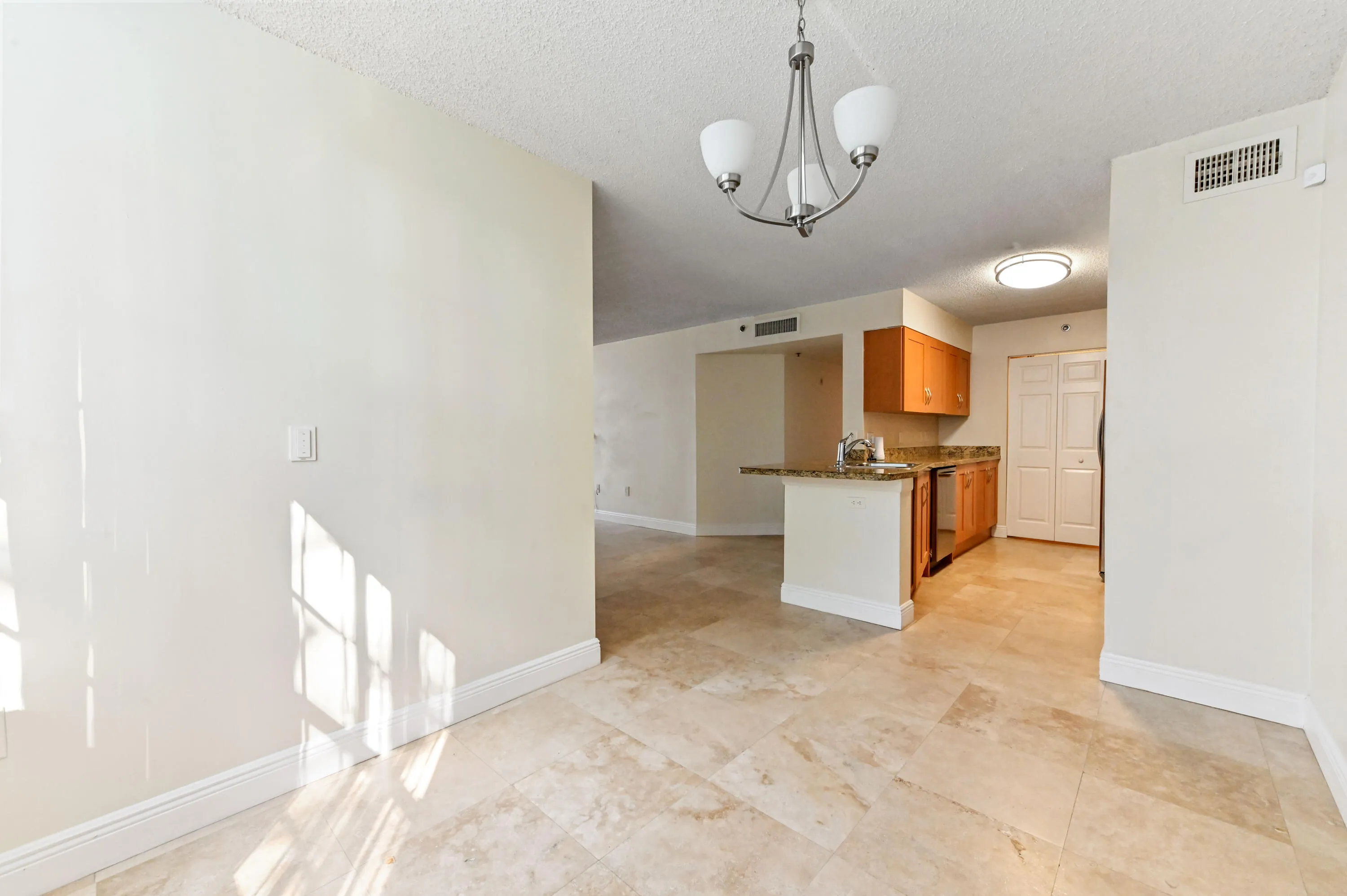 10 Dining room 01