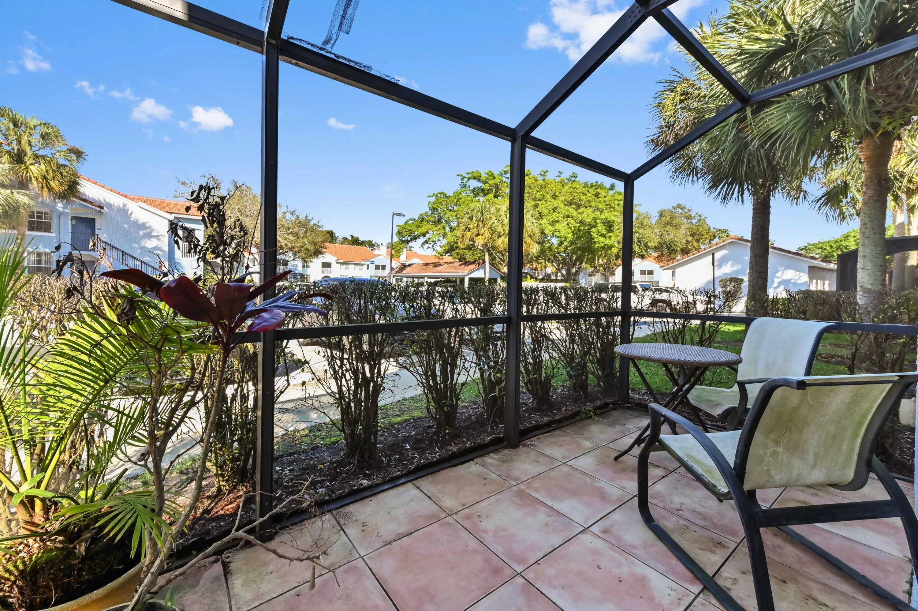 24 patio 01