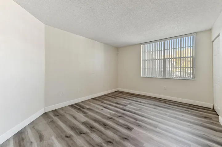 12 Bedroom 01