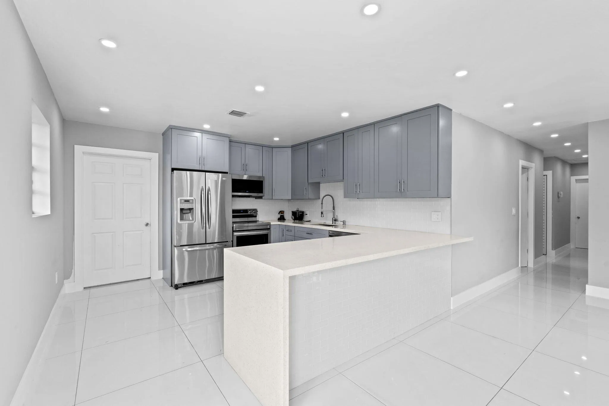 11-web-or-mls-A7402199