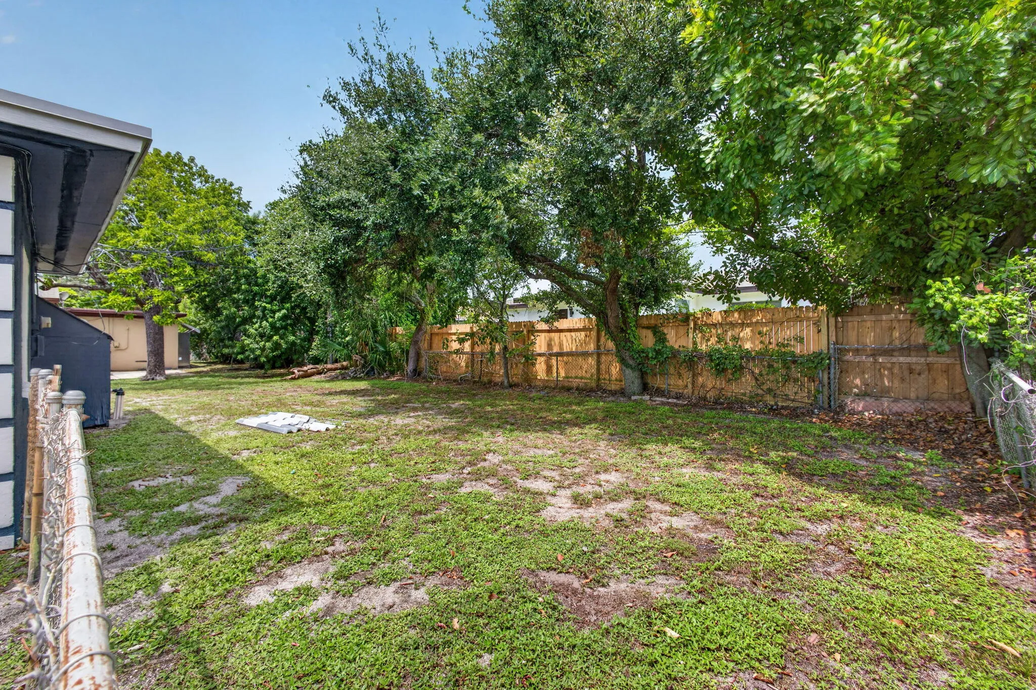 Property photo 33