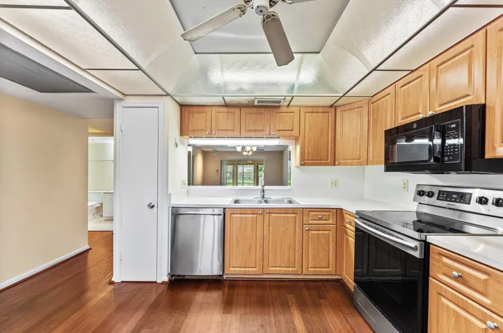 011-3301ArubaWay-C1-CoconutCreek-FL-3306