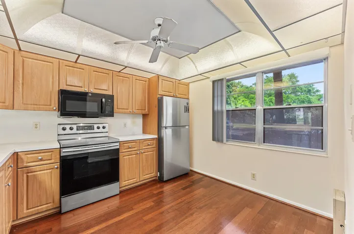 009-3301ArubaWay-C1-CoconutCreek-FL-3306