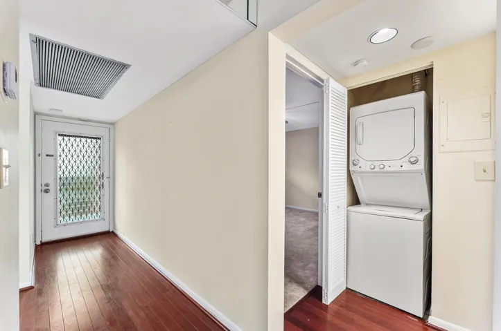 016-3301ArubaWay-C1-CoconutCreek-FL-3306