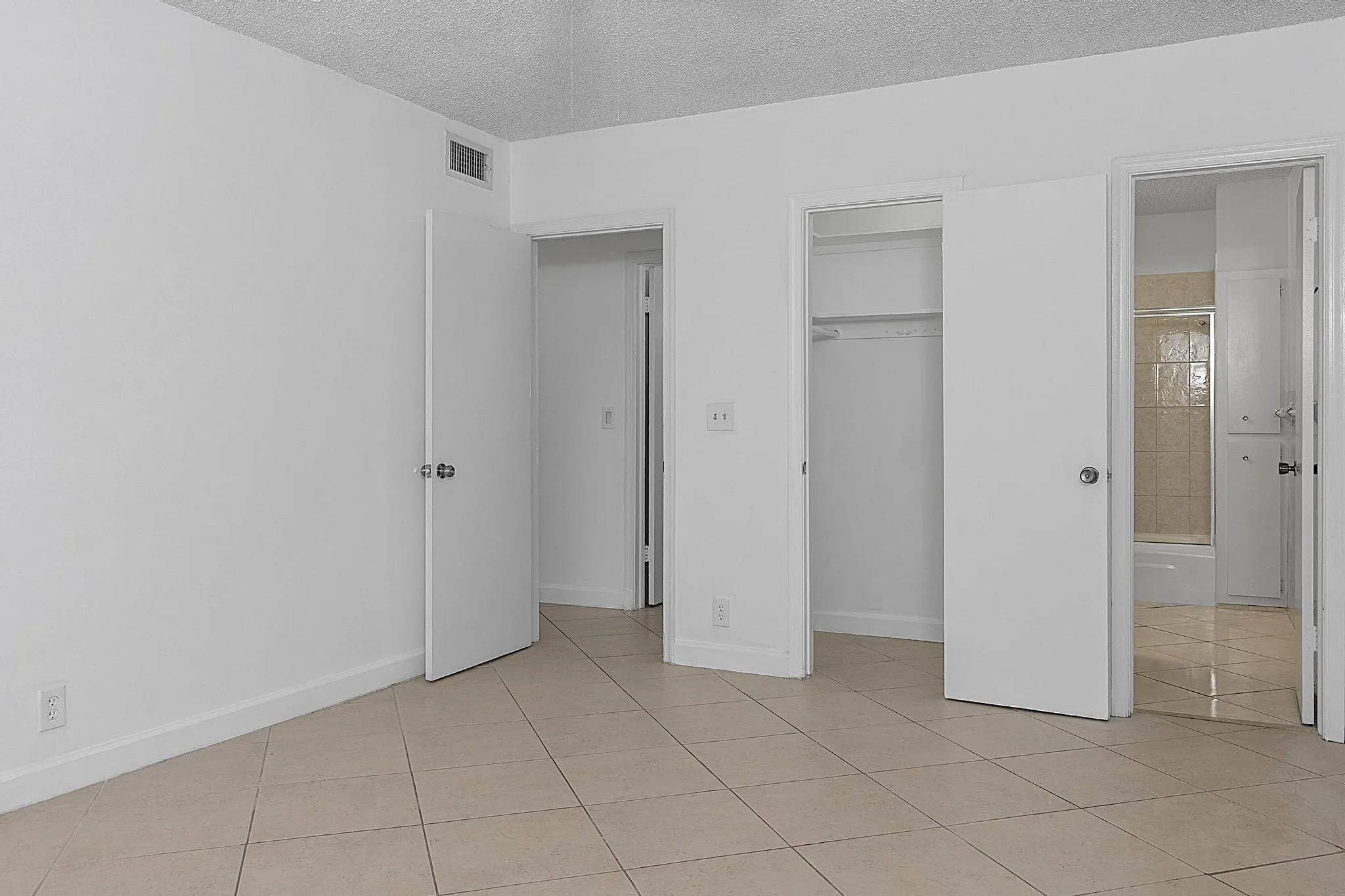 5700 NE 22nd Way - #323 - 022