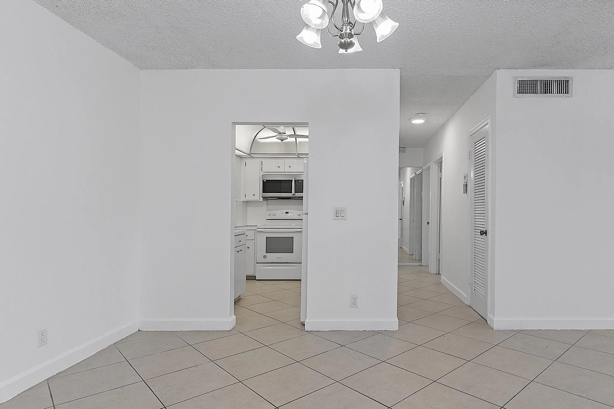 5700 NE 22nd Way - #323 - 008
