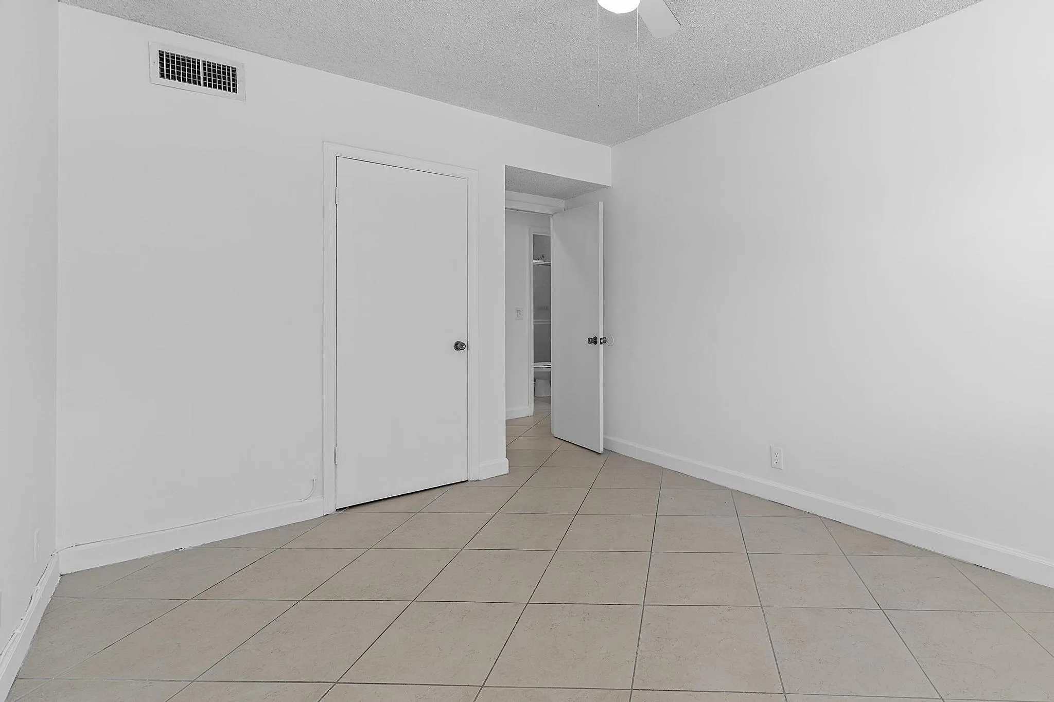 5700 NE 22nd Way - #323 - 015
