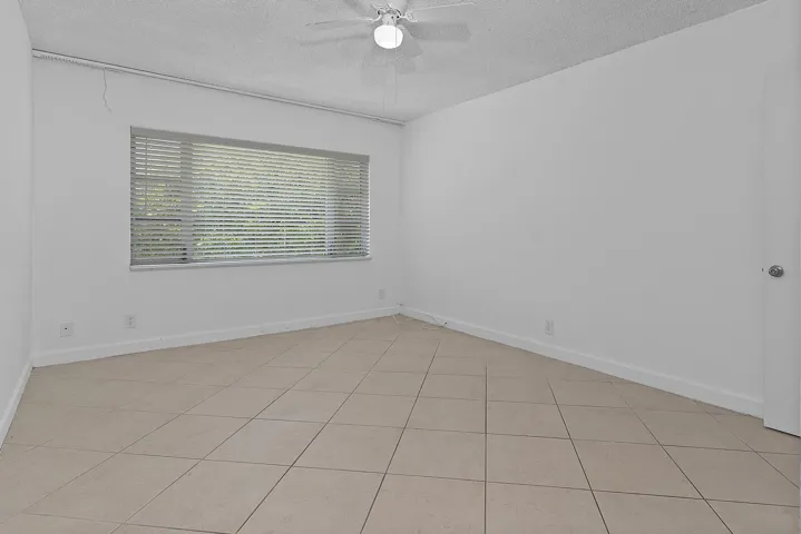 5700 NE 22nd Way - #323 - 026