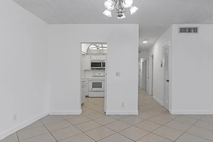 5700 NE 22nd Way - #323 - 008