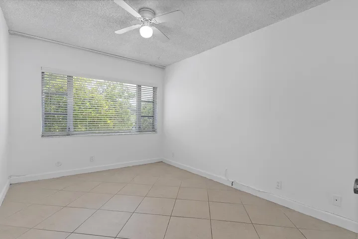 5700 NE 22nd Way - #323 - 013