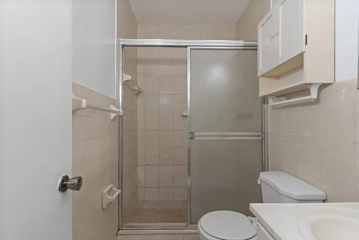 5700 NE 22nd Way - #323 - 018