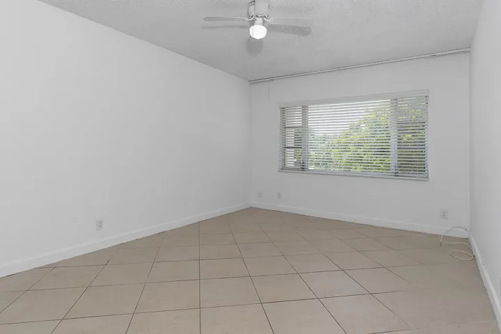 5700 NE 22nd Way - #323 - 020