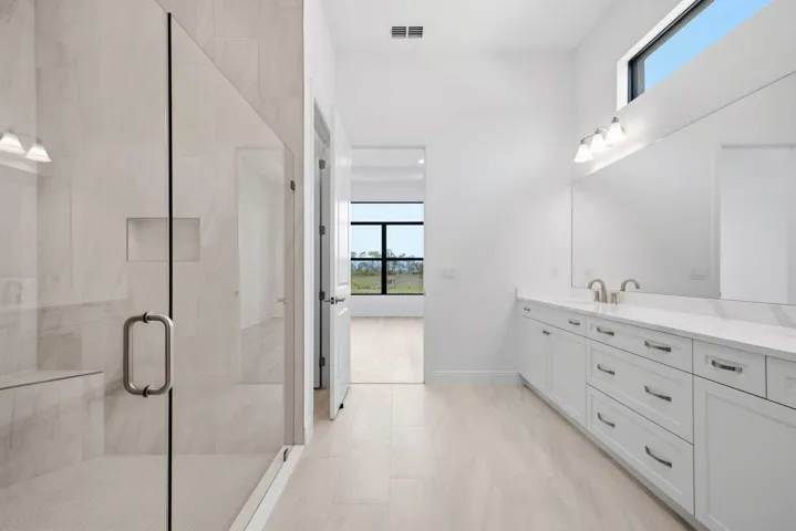 Owner's Bath