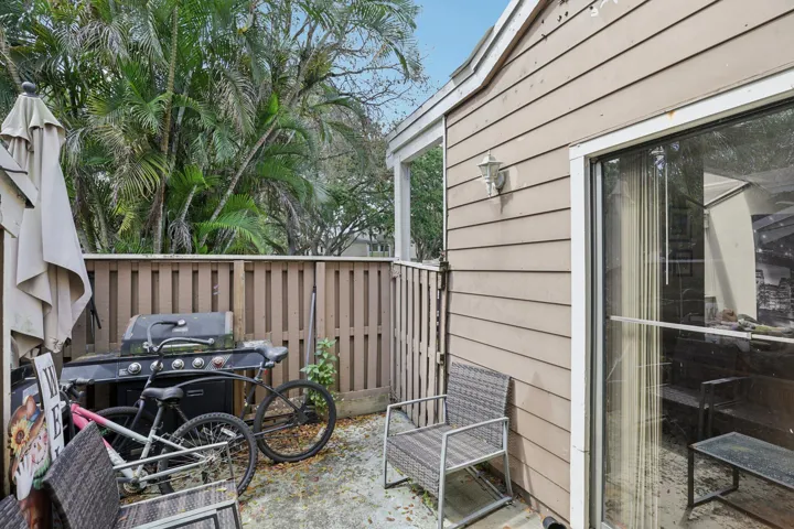 31-web-or-mls-Sportsmans Dr-S1904-031