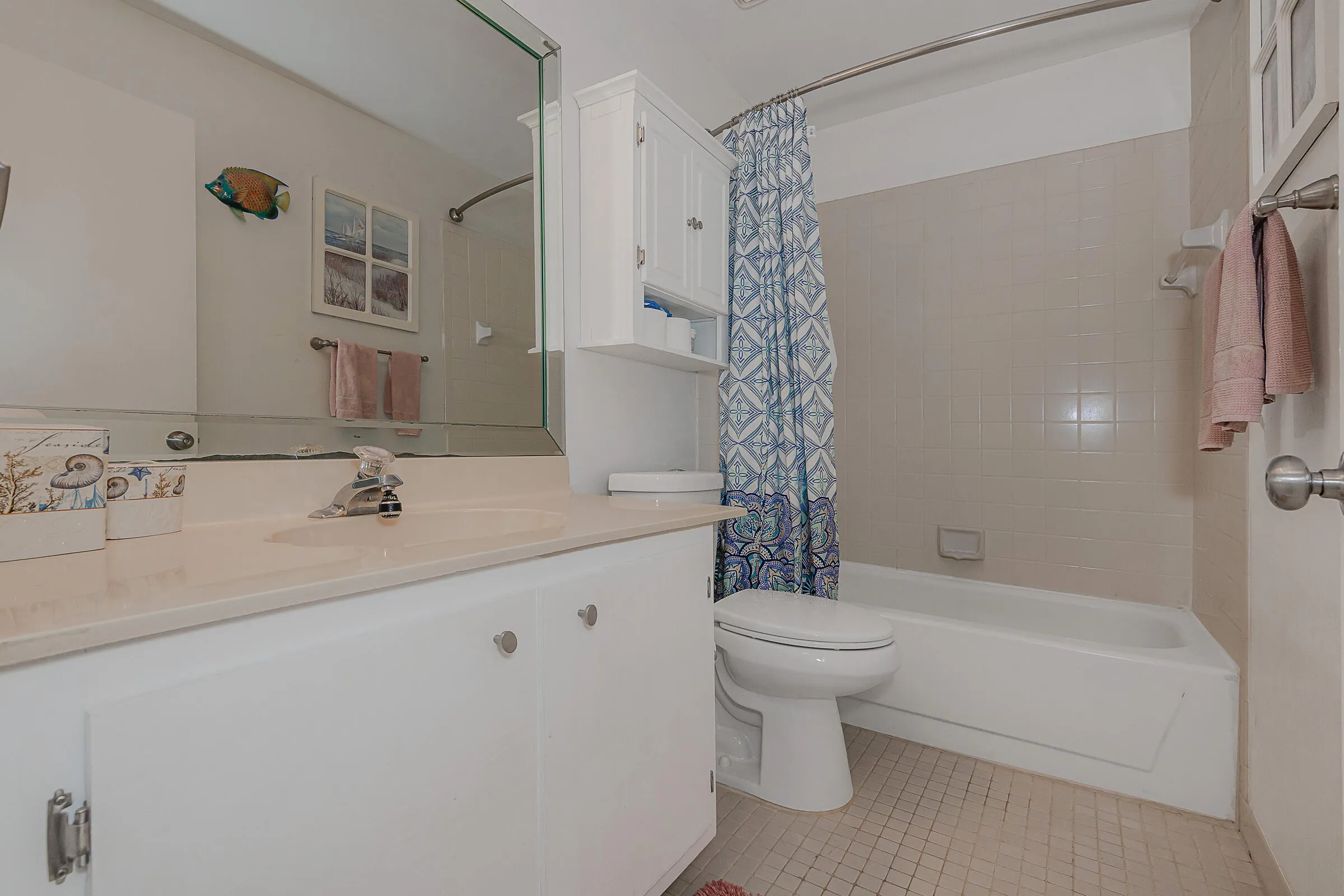 2nd Bathroom