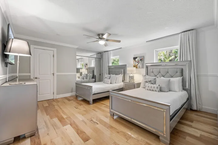 11621 NW 21st Ct-60