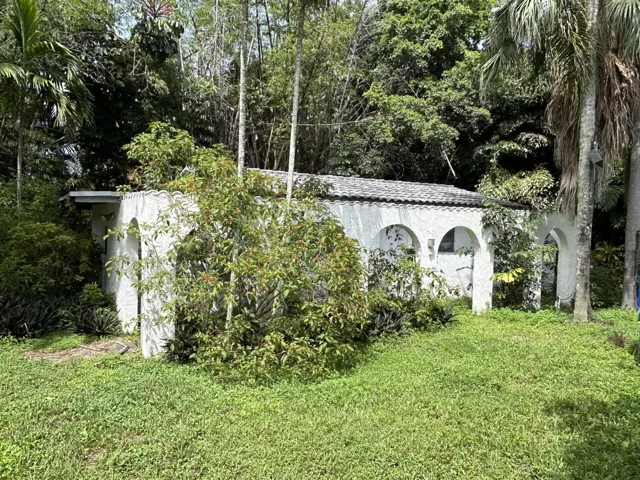 11621 rear building