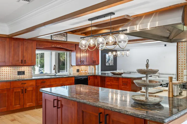 11621 NW 21st Ct-23