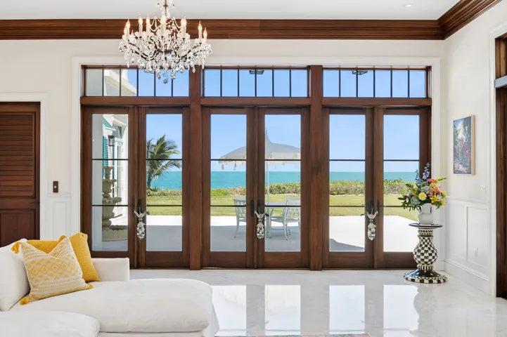 Living_Room__Stunning_Oceanfront_Views__