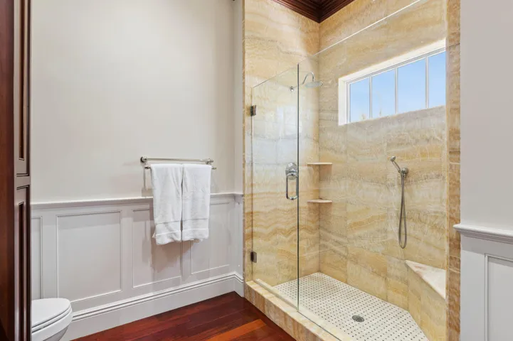 His__Hers_Bath__Sophisticated_Shared_Spa