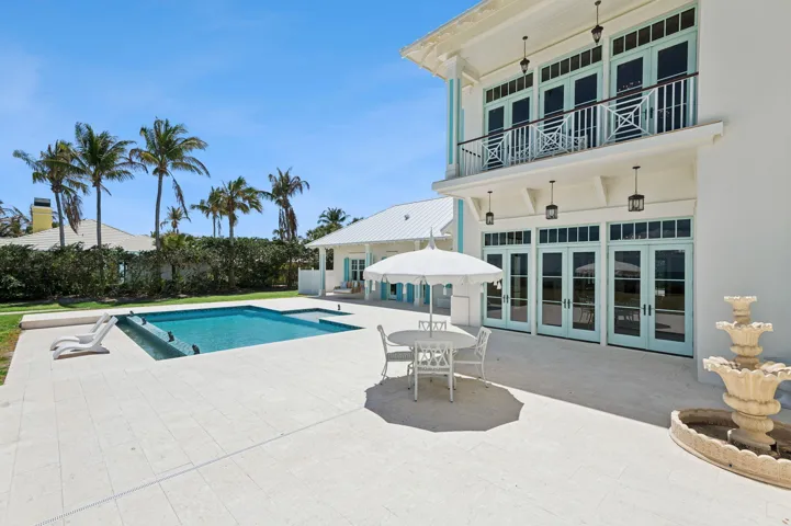 Backyard_Oasis__Resort-Style_Pool__Tropi