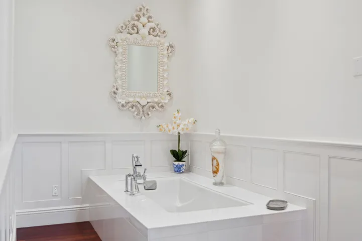 Spa_Bath__Freestanding_Soaking_Tub__Sere