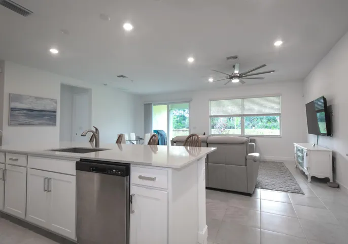 Kitchen Living Rm