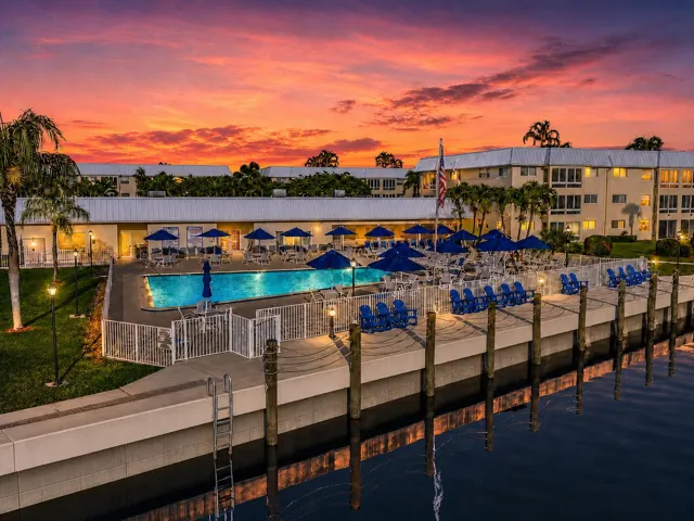 Colonial Club Clubhouse Sunset